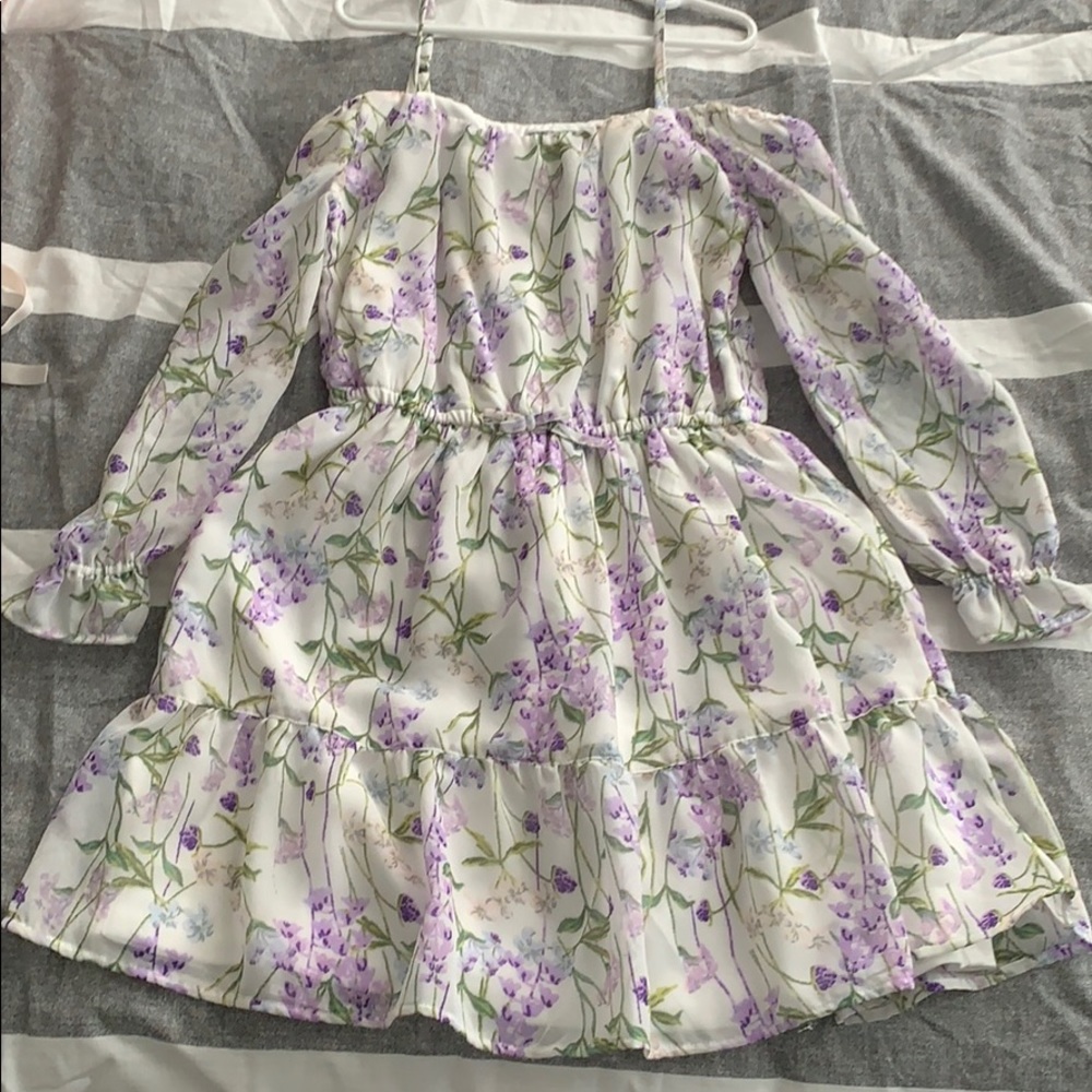 DRESS
